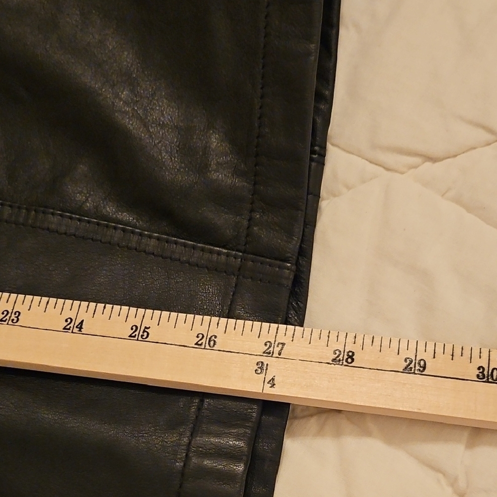 Lady France -Black Leather Skirt- Size 6 - Picture 8 of 9